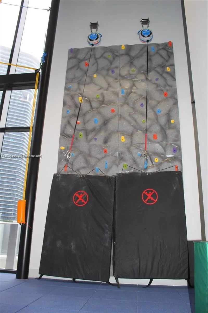 1010 Brickell Ave 3809, Miami, Florida 33131, Miami, Florida 33131, 2 Bedrooms Bedrooms, ,2 BathroomsBathrooms,Residential Lease,For Rent,1010 Brickell Ave 3809, Miami, Florida 33131,A11946229