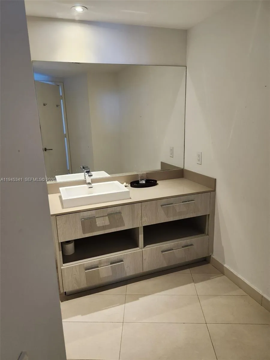 4111 S Ocean Dr 3610, Hollywood, Florida 33019, Hollywood, Florida 33019, 1 Bedroom Bedrooms, ,1 BathroomBathrooms,Residential,For Sale,4111 S Ocean Dr 3610, Hollywood, Florida 33019,A11945341