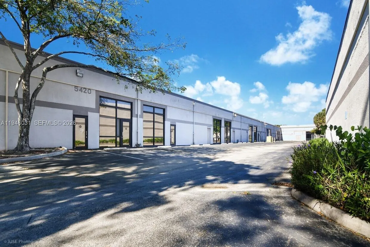 5420 Nw 33rd Ave 4a, Fort Lauderdale, Florida 3330, Fort Lauderdale, Florida 33309, ,Commercial Lease,For Rent,5420 Nw 33rd Ave 4a, Fort Lauderdale, Florida 3330,A11946031