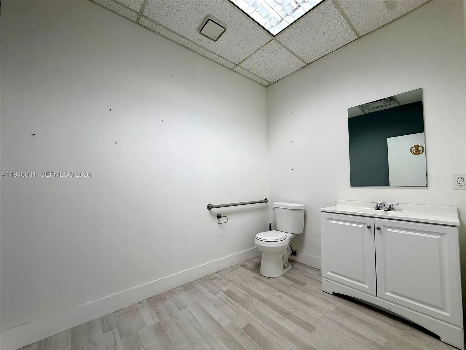 5420 Nw 33rd Ave 4a, Fort Lauderdale, Florida 3330, Fort Lauderdale, Florida 33309, ,Commercial Lease,For Rent,5420 Nw 33rd Ave 4a, Fort Lauderdale, Florida 3330,A11946031