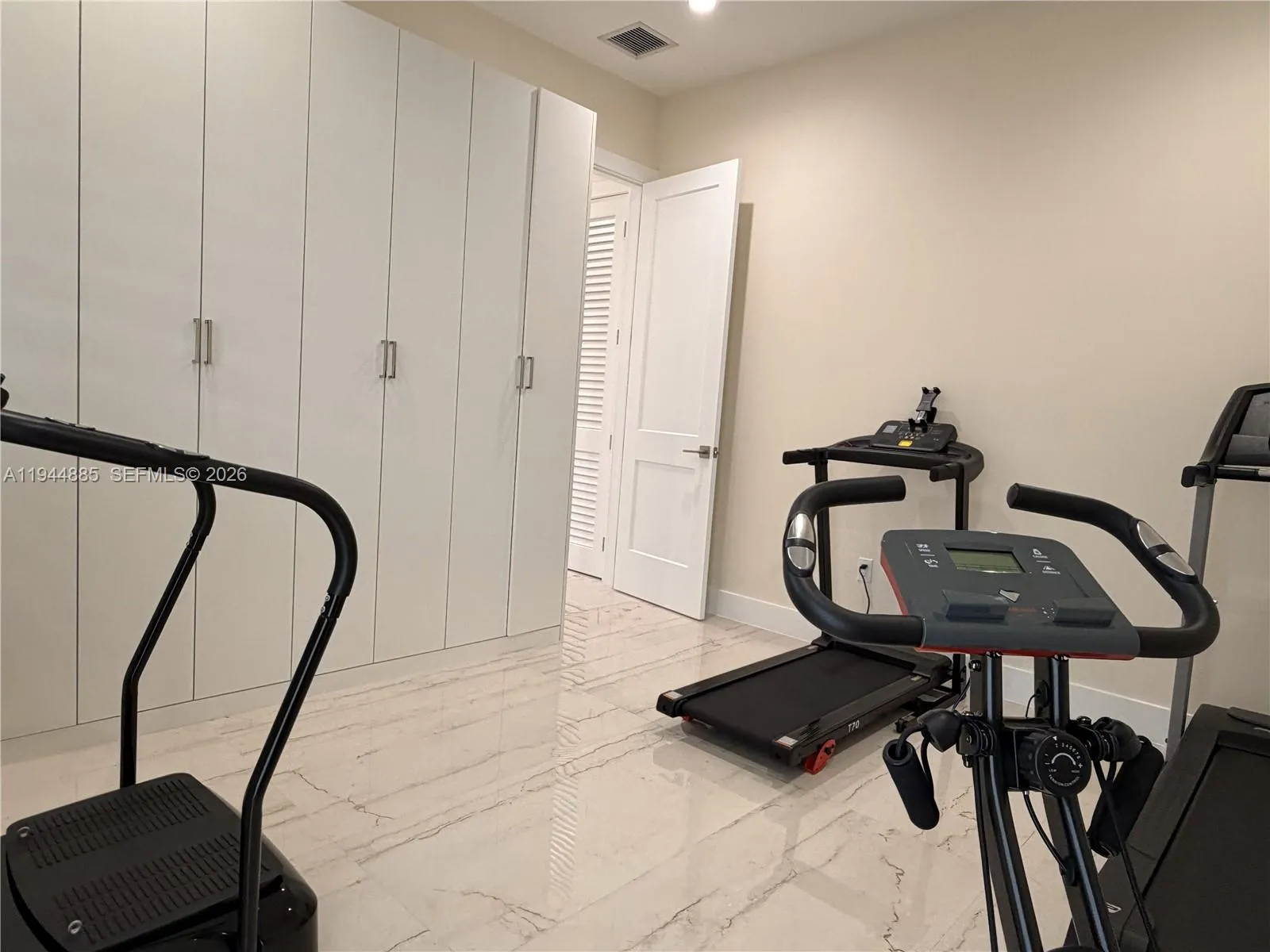 Miami, Florida 33165, 4 Bedrooms Bedrooms, ,4 BathroomsBathrooms,Residential,For Sale,A11944885