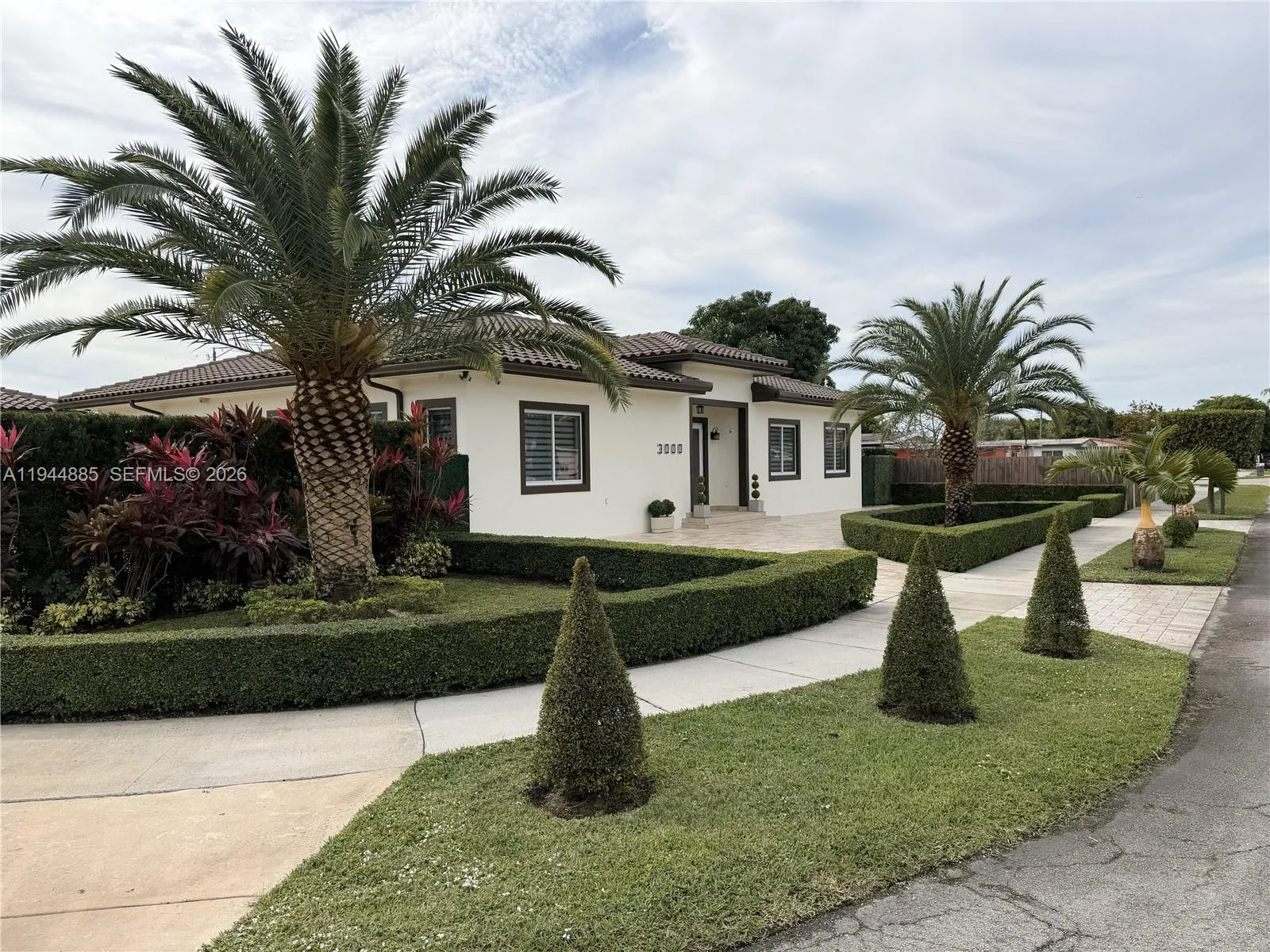 Miami, Florida 33165, 4 Bedrooms Bedrooms, ,4 BathroomsBathrooms,Residential,For Sale,A11944885