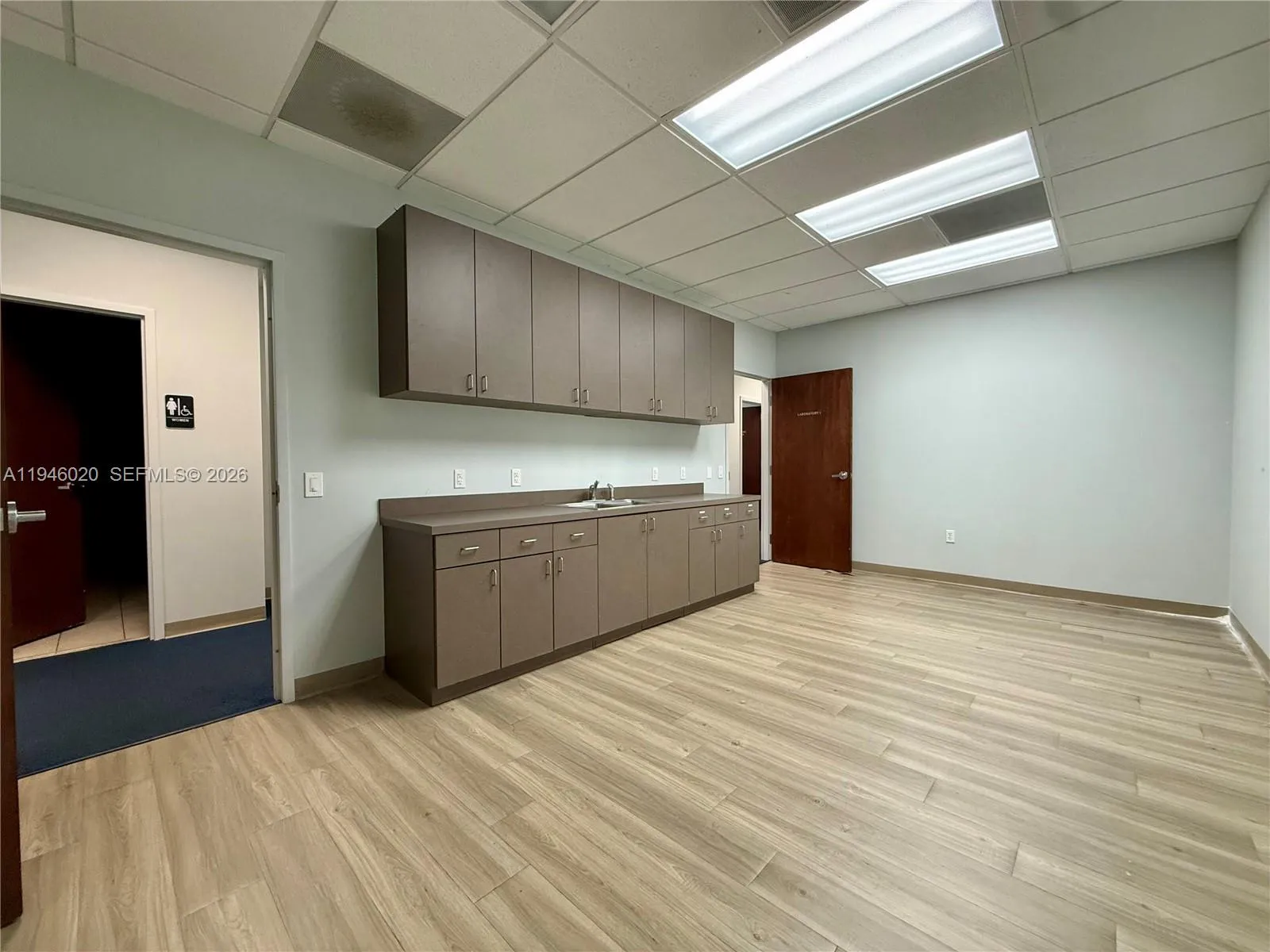 5420 Nw 33rd Ave 5, Fort Lauderdale, Florida 33309, Fort Lauderdale, Florida 33309, ,Commercial Lease,For Rent,5420 Nw 33rd Ave 5, Fort Lauderdale, Florida 33309,A11946020