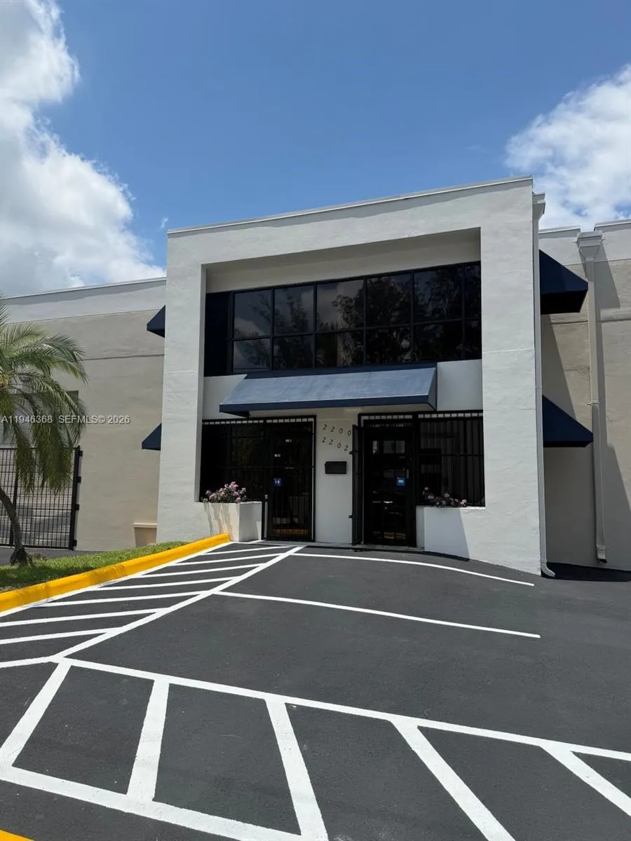 2200 Nw 93rd Ave, Doral, Florida 33172, Doral, Florida 33172, ,Commercial Lease,For Rent,2200 Nw 93rd Ave, Doral, Florida 33172,A11946368