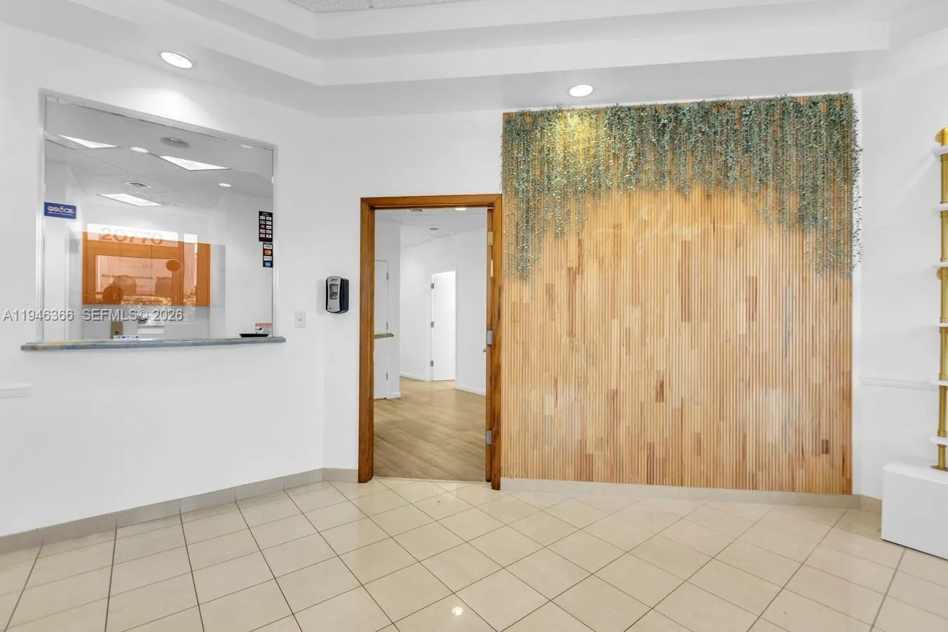 20770 W Dixie Hwy De Hwy, Miami, Florida 33180, Miami, Florida 33180, ,Commercial Lease,For Rent,20770 W Dixie Hwy De Hwy, Miami, Florida 33180,A11946366