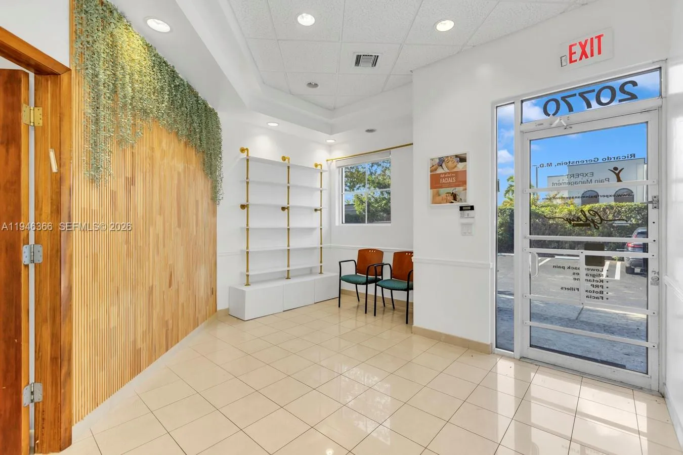 20770 W Dixie Hwy De Hwy, Miami, Florida 33180, Miami, Florida 33180, ,Commercial Lease,For Rent,20770 W Dixie Hwy De Hwy, Miami, Florida 33180,A11946366
