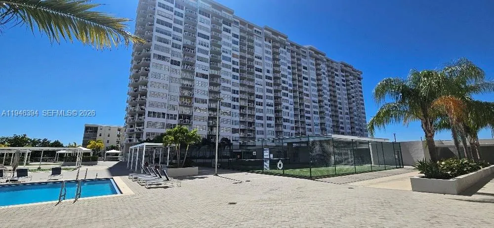18061 Biscayne Blvd 301, Aventura, Florida 33160, Aventura, Florida 33160, 2 Bedrooms Bedrooms, ,2 BathroomsBathrooms,Residential Lease,For Rent,18061 Biscayne Blvd 301, Aventura, Florida 33160,A11946394