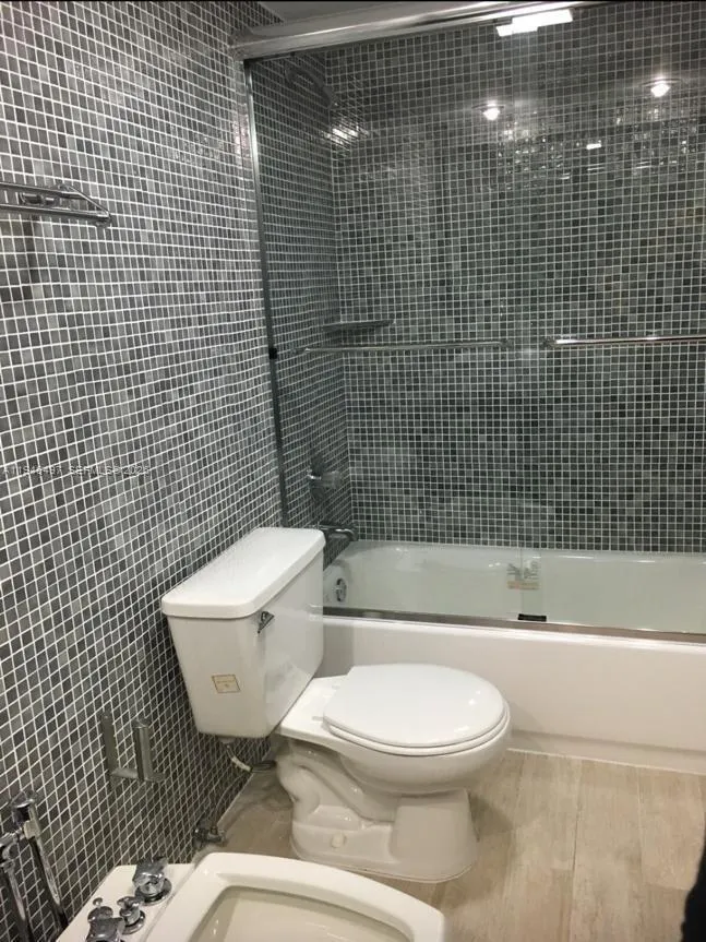 MASTER BATHROOM.