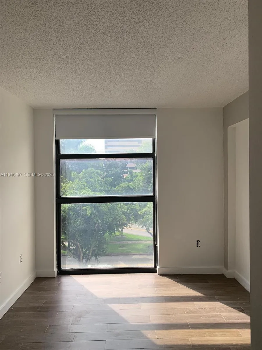 911 E Ponce De Leon Blvd 403, Coral Gables, Florid, Coral Gables, Florida 33134, 2 Bedrooms Bedrooms, ,2 BathroomsBathrooms,Residential Lease,For Rent,911 E Ponce De Leon Blvd 403, Coral Gables, Florid,A11946497