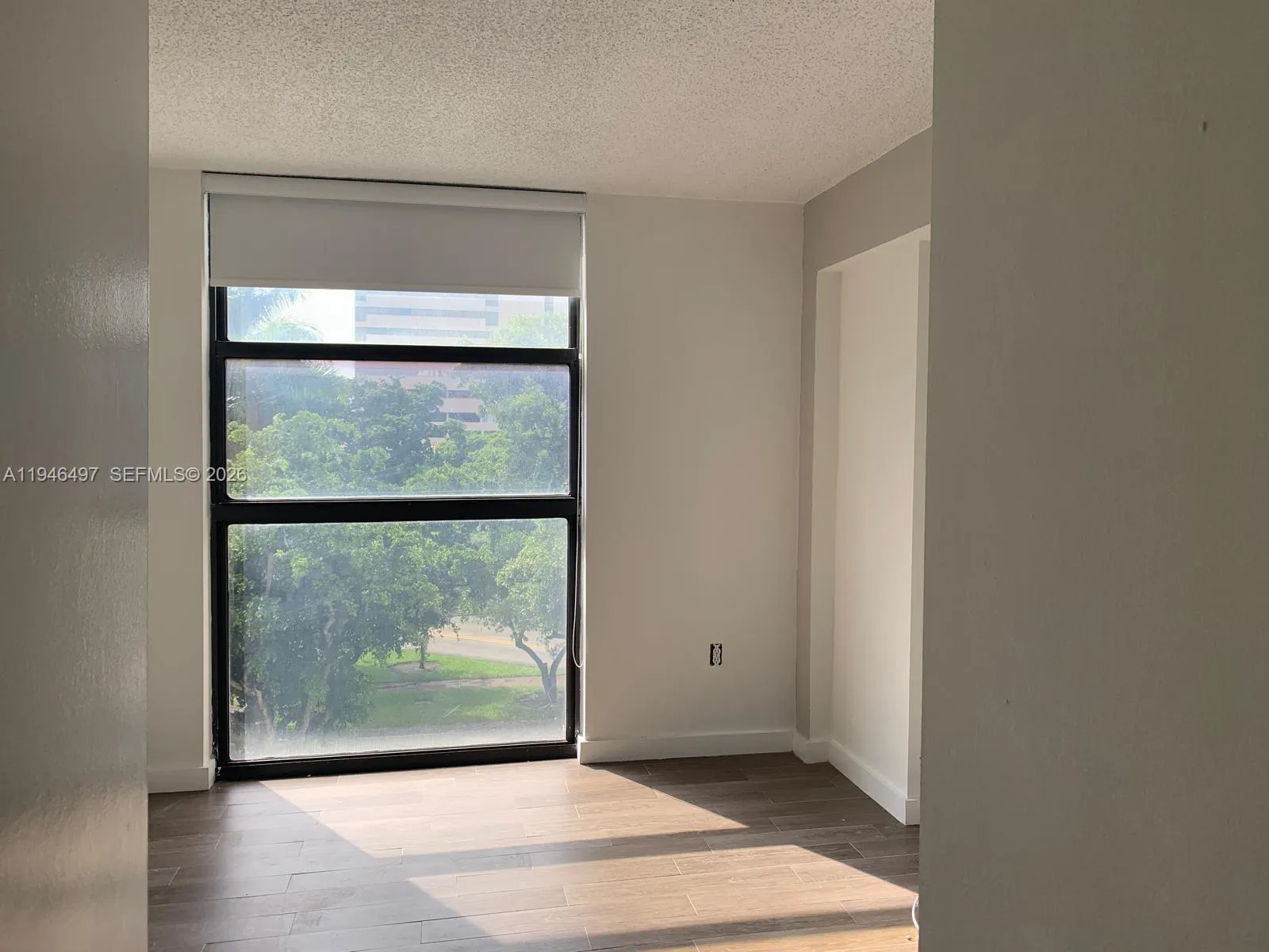 911 E Ponce De Leon Blvd 403, Coral Gables, Florid, Coral Gables, Florida 33134, 2 Bedrooms Bedrooms, ,2 BathroomsBathrooms,Residential Lease,For Rent,911 E Ponce De Leon Blvd 403, Coral Gables, Florid,A11946497