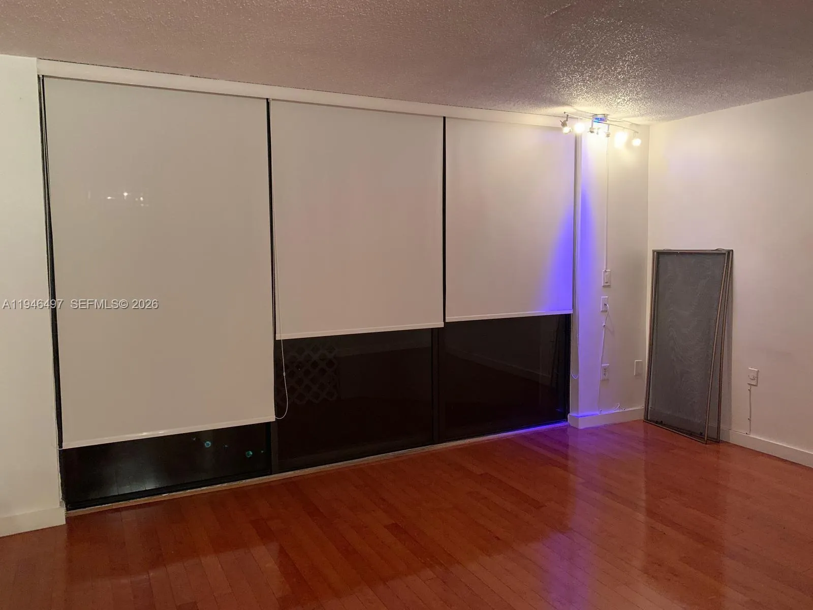 911 E Ponce De Leon Blvd 403, Coral Gables, Florid, Coral Gables, Florida 33134, 2 Bedrooms Bedrooms, ,2 BathroomsBathrooms,Residential Lease,For Rent,911 E Ponce De Leon Blvd 403, Coral Gables, Florid,A11946497