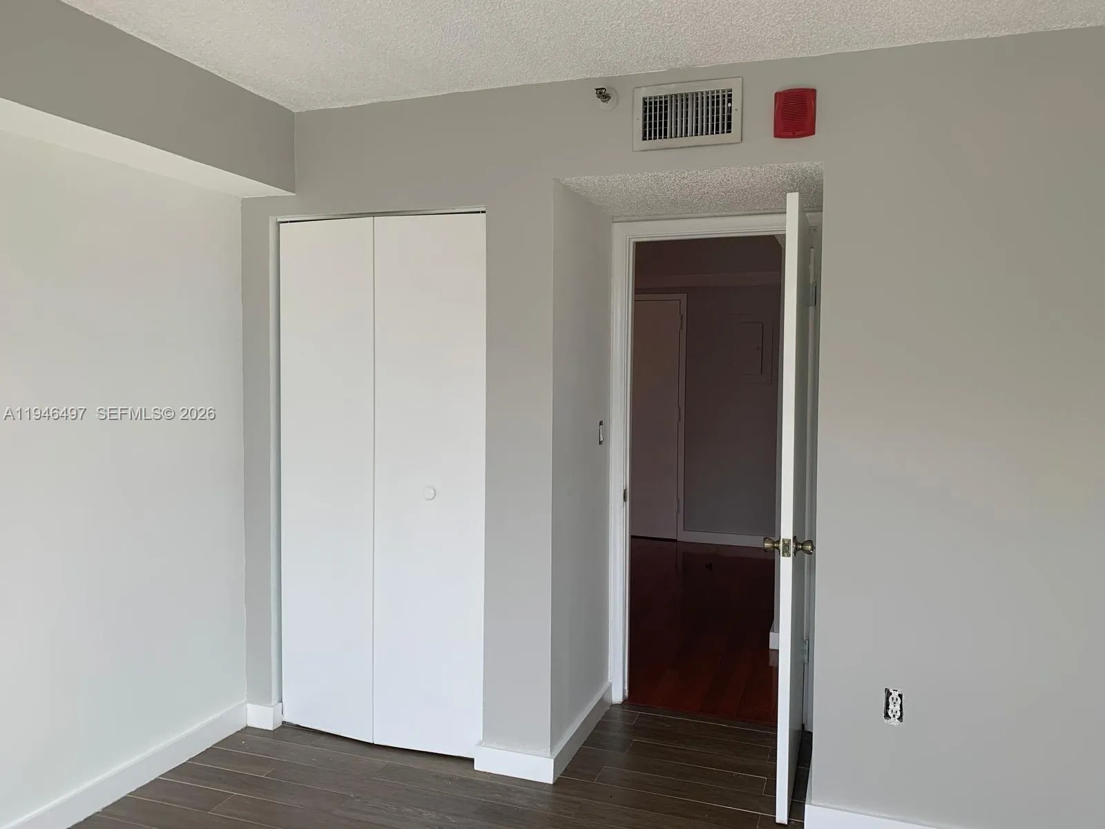911 E Ponce De Leon Blvd 403, Coral Gables, Florid, Coral Gables, Florida 33134, 2 Bedrooms Bedrooms, ,2 BathroomsBathrooms,Residential Lease,For Rent,911 E Ponce De Leon Blvd 403, Coral Gables, Florid,A11946497