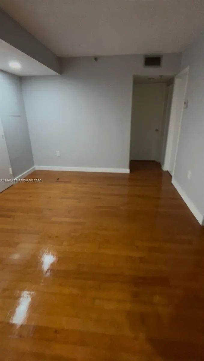 911 E Ponce De Leon Blvd 403, Coral Gables, Florid, Coral Gables, Florida 33134, 2 Bedrooms Bedrooms, ,2 BathroomsBathrooms,Residential Lease,For Rent,911 E Ponce De Leon Blvd 403, Coral Gables, Florid,A11946497