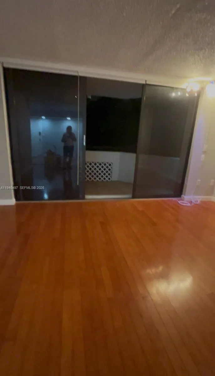 911 E Ponce De Leon Blvd 403, Coral Gables, Florid, Coral Gables, Florida 33134, 2 Bedrooms Bedrooms, ,2 BathroomsBathrooms,Residential Lease,For Rent,911 E Ponce De Leon Blvd 403, Coral Gables, Florid,A11946497