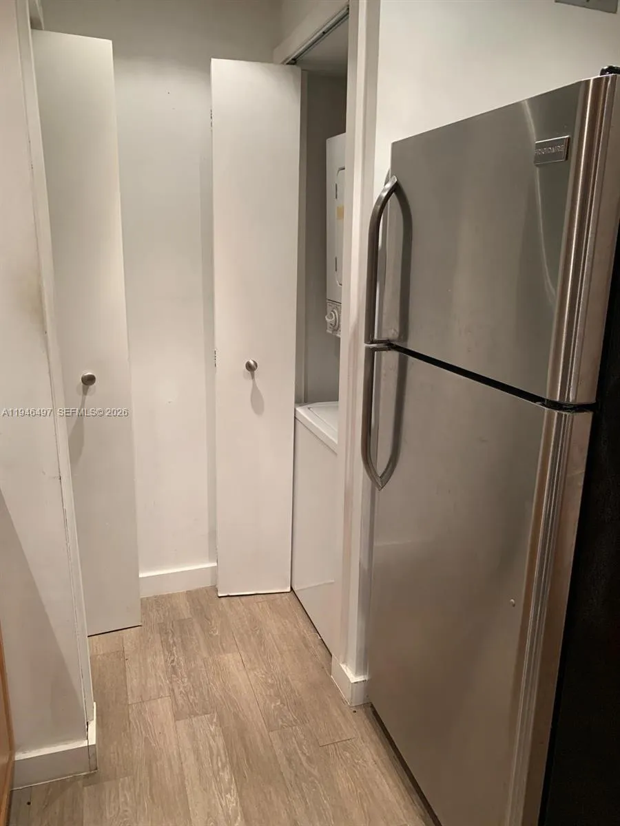 911 E Ponce De Leon Blvd 403, Coral Gables, Florid, Coral Gables, Florida 33134, 2 Bedrooms Bedrooms, ,2 BathroomsBathrooms,Residential Lease,For Rent,911 E Ponce De Leon Blvd 403, Coral Gables, Florid,A11946497