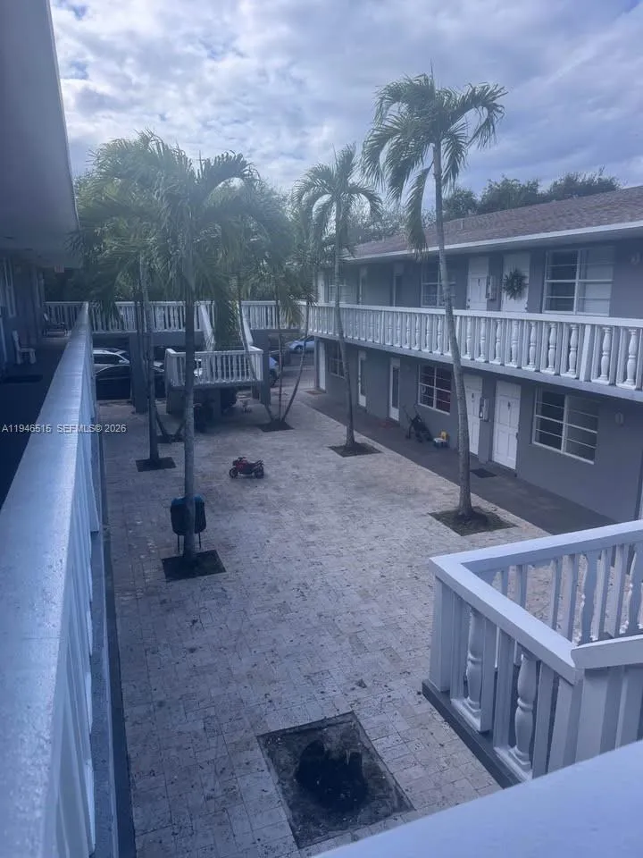 Hollywood, Florida 33020, 2 Bedrooms Bedrooms, ,1 BathroomBathrooms,Residential Lease,For Rent,A11946515