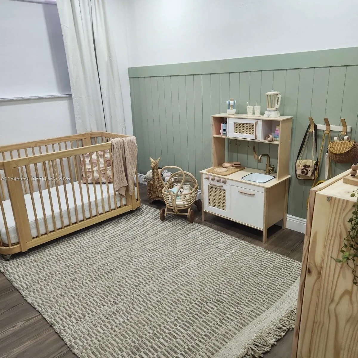 8221 Nw South River Dr 1, Medley, Florida 33166, Medley, Florida 33166, 3 Bedrooms Bedrooms, ,2 BathroomsBathrooms,Residential Lease,For Rent,8221 Nw South River Dr 1, Medley, Florida 33166,A11946360