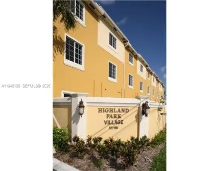 141 Nw 2nd Ave 7, Hallandale Beach, Florida 33009, Hallandale Beach, Florida 33009, 2 Bedrooms Bedrooms, ,2 BathroomsBathrooms,Residential,For Sale,141 Nw 2nd Ave 7, Hallandale Beach, Florida 33009,A11946185