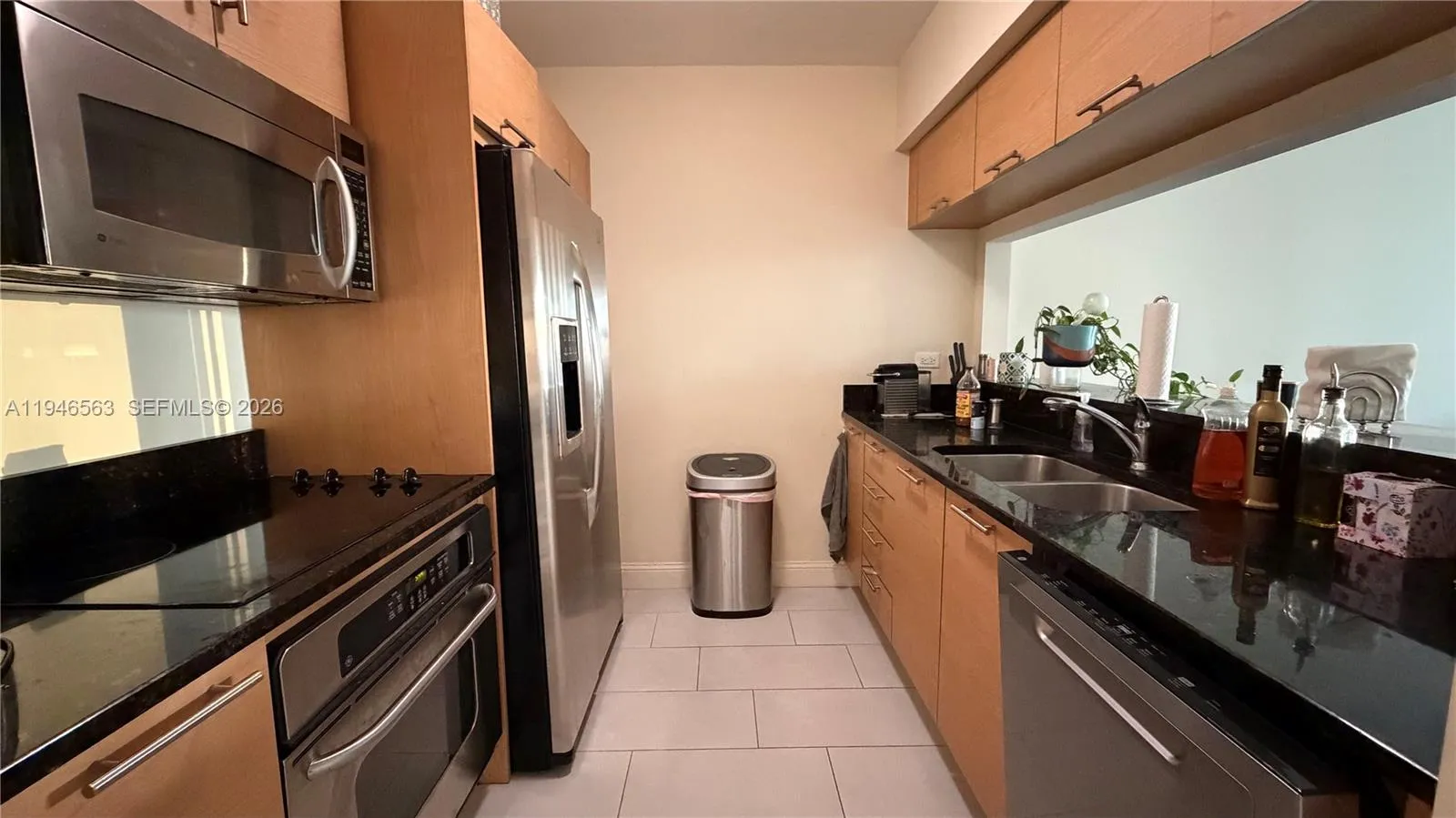 31 Se 5th St 2509, Miami, Florida 33131, Miami, Florida 33131, 1 Bedroom Bedrooms, ,1 BathroomBathrooms,Residential Lease,For Rent,31 Se 5th St 2509, Miami, Florida 33131,A11946563