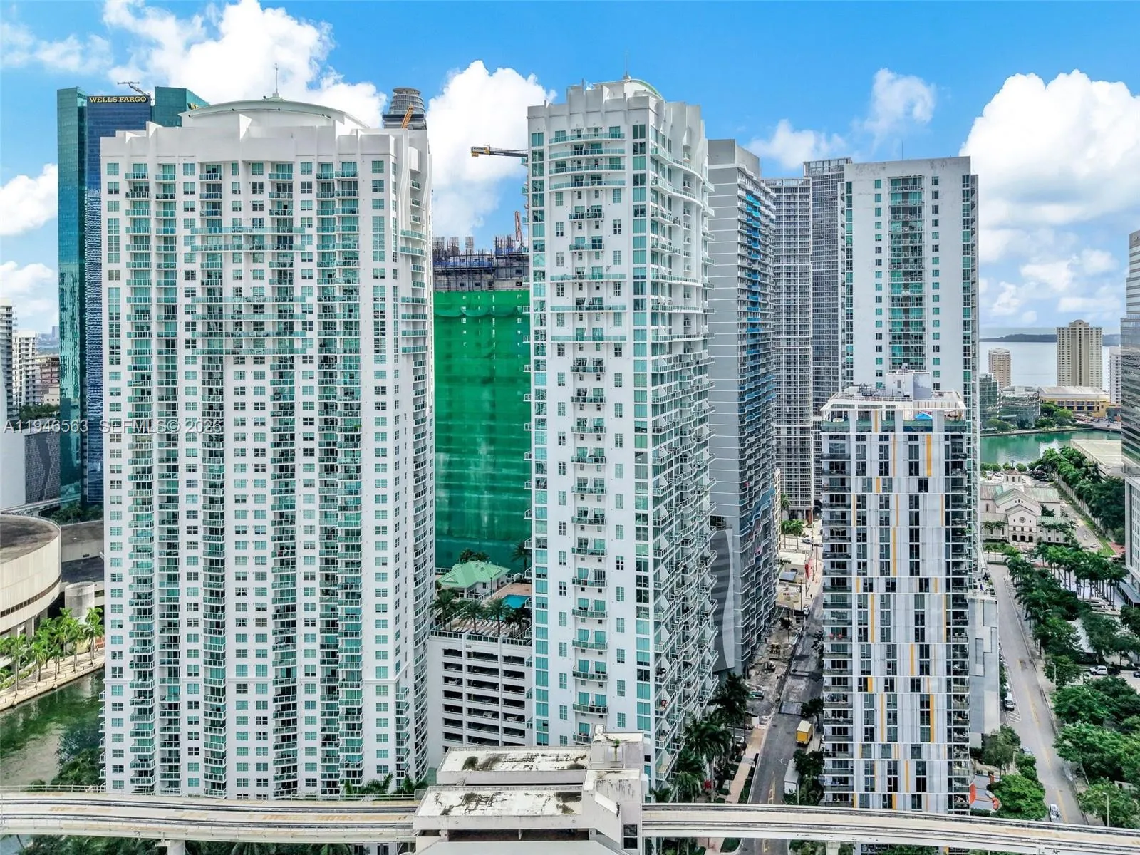 31 Se 5th St 2509, Miami, Florida 33131, Miami, Florida 33131, 1 Bedroom Bedrooms, ,1 BathroomBathrooms,Residential Lease,For Rent,31 Se 5th St 2509, Miami, Florida 33131,A11946563