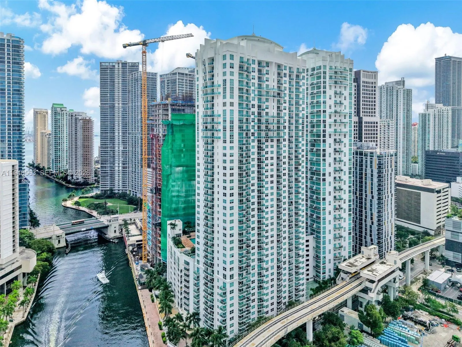31 Se 5th St 2509, Miami, Florida 33131, Miami, Florida 33131, 1 Bedroom Bedrooms, ,1 BathroomBathrooms,Residential Lease,For Rent,31 Se 5th St 2509, Miami, Florida 33131,A11946563
