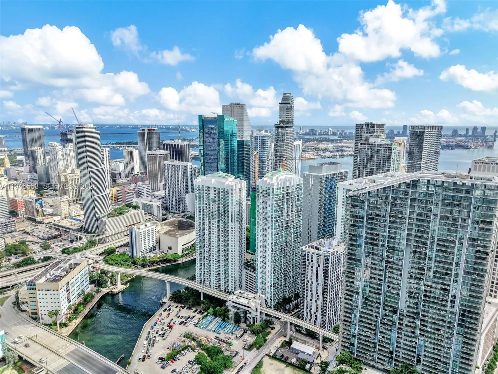 31 Se 5th St 2509, Miami, Florida 33131, Miami, Florida 33131, 1 Bedroom Bedrooms, ,1 BathroomBathrooms,Residential Lease,For Rent,31 Se 5th St 2509, Miami, Florida 33131,A11946563