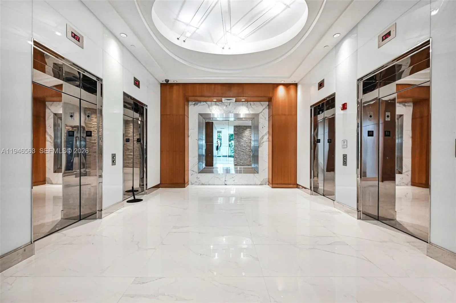 31 Se 5th St 2509, Miami, Florida 33131, Miami, Florida 33131, 1 Bedroom Bedrooms, ,1 BathroomBathrooms,Residential Lease,For Rent,31 Se 5th St 2509, Miami, Florida 33131,A11946563