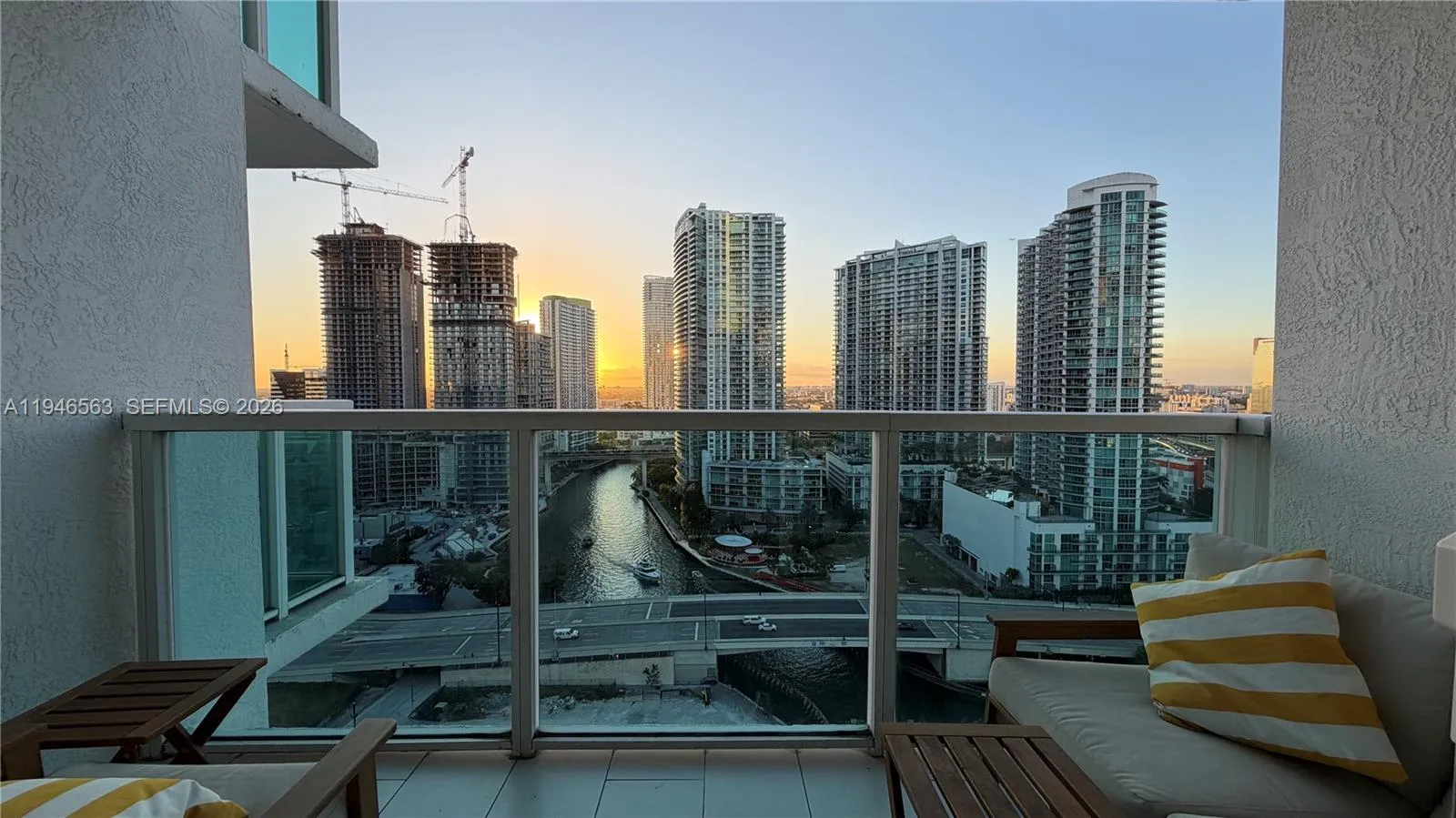 31 Se 5th St 2509, Miami, Florida 33131, Miami, Florida 33131, 1 Bedroom Bedrooms, ,1 BathroomBathrooms,Residential Lease,For Rent,31 Se 5th St 2509, Miami, Florida 33131,A11946563