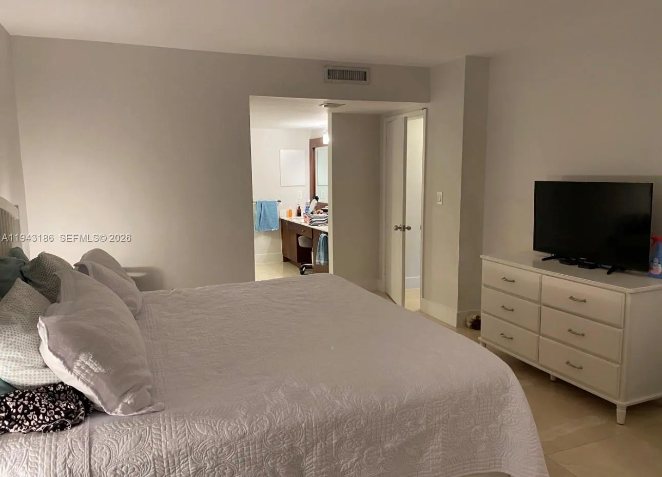 155 Ocean Lane Dr 611, Key Biscayne, Florida 33149, Key Biscayne, Florida 33149, 2 Bedrooms Bedrooms, ,2 BathroomsBathrooms,Residential,For Sale,155 Ocean Lane Dr 611, Key Biscayne, Florida 33149,A11943186