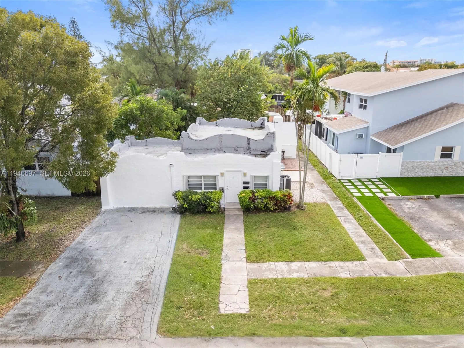 1726 Roosevelt St, Hollywood, Florida 33020, Hollywood, Florida 33020, ,Residential Income,For Sale,1726 Roosevelt St, Hollywood, Florida 33020,A11946697