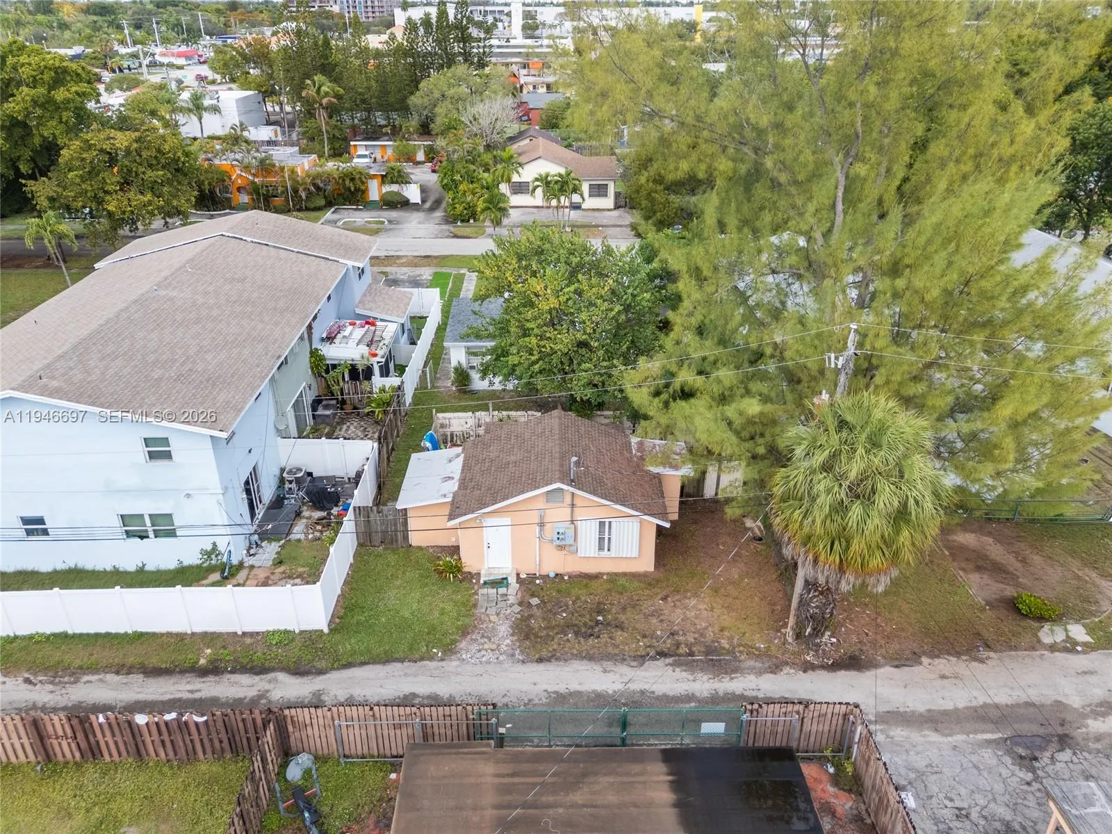 1726 Roosevelt St, Hollywood, Florida 33020, Hollywood, Florida 33020, ,Residential Income,For Sale,1726 Roosevelt St, Hollywood, Florida 33020,A11946697
