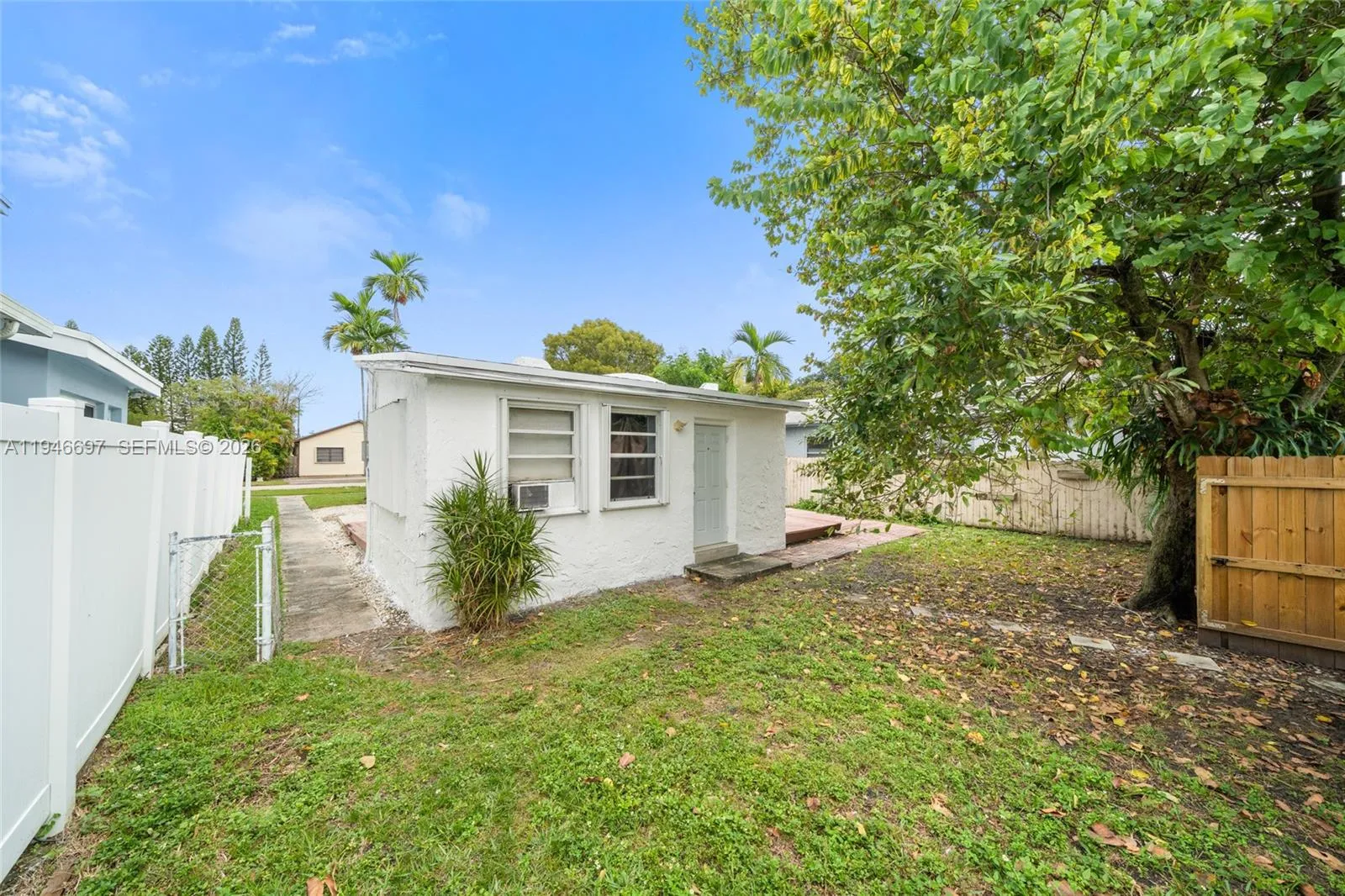 1726 Roosevelt St, Hollywood, Florida 33020, Hollywood, Florida 33020, ,Residential Income,For Sale,1726 Roosevelt St, Hollywood, Florida 33020,A11946697