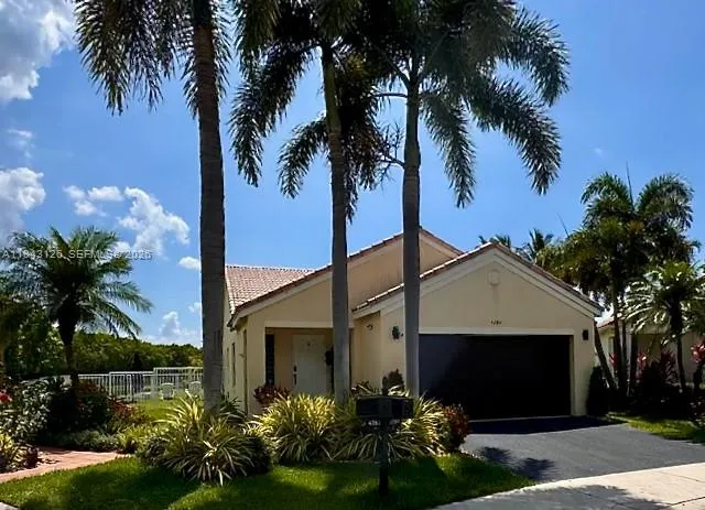 4284 Ironwood Ct 4284, Weston, Florida 33331, Weston, Florida 33331, 3 Bedrooms Bedrooms, ,2 BathroomsBathrooms,Residential Lease,For Rent,4284 Ironwood Ct 4284, Weston, Florida 33331,A11943126