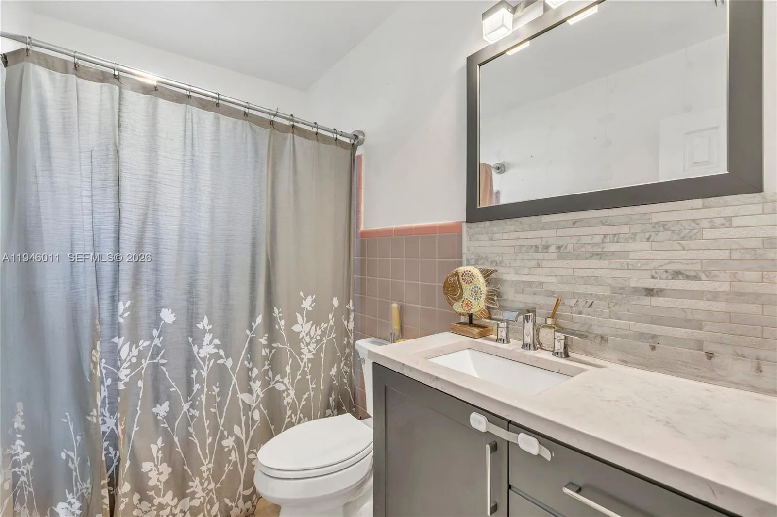 709 Sw 7th Ave 1-2, Hallandale Beach, Florida 3300, Hallandale Beach, Florida 33009, 3 Bedrooms Bedrooms, ,2 BathroomsBathrooms,Residential Lease,For Rent,709 Sw 7th Ave 1-2, Hallandale Beach, Florida 3300,A11946011