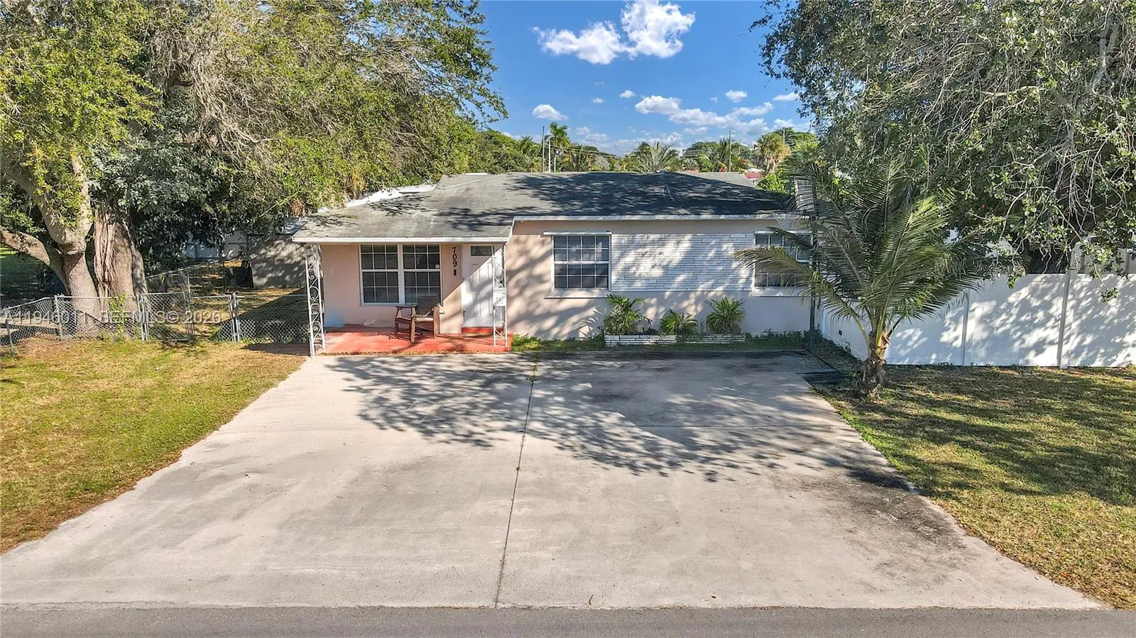 709 Sw 7th Ave 1-2, Hallandale Beach, Florida 3300, Hallandale Beach, Florida 33009, 3 Bedrooms Bedrooms, ,2 BathroomsBathrooms,Residential Lease,For Rent,709 Sw 7th Ave 1-2, Hallandale Beach, Florida 3300,A11946011