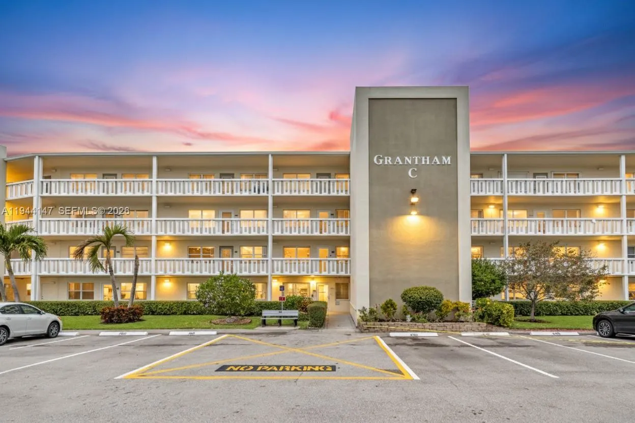 448 Grantham C 448, Deerfield Beach, Florida 33442, Deerfield Beach, Florida 33442, 2 Bedrooms Bedrooms, ,2 BathroomsBathrooms,Residential,For Sale,448 Grantham C 448, Deerfield Beach, Florida 33442,A11944147