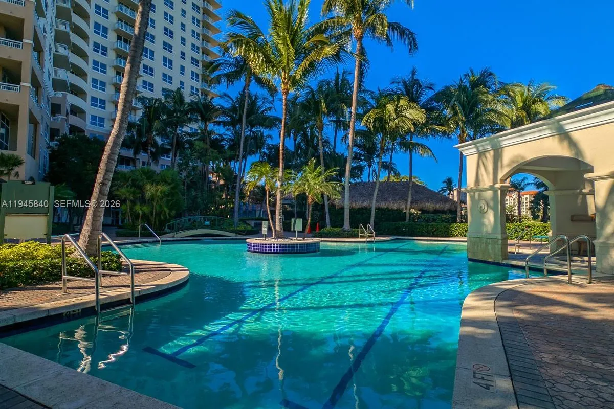 19501 W Country Club Dr 511, Aventura, Florida 331, Aventura, Florida 33180, 1 Bedroom Bedrooms, ,1 BathroomBathrooms,Residential,For Sale,19501 W Country Club Dr 511, Aventura, Florida 331,A11945840