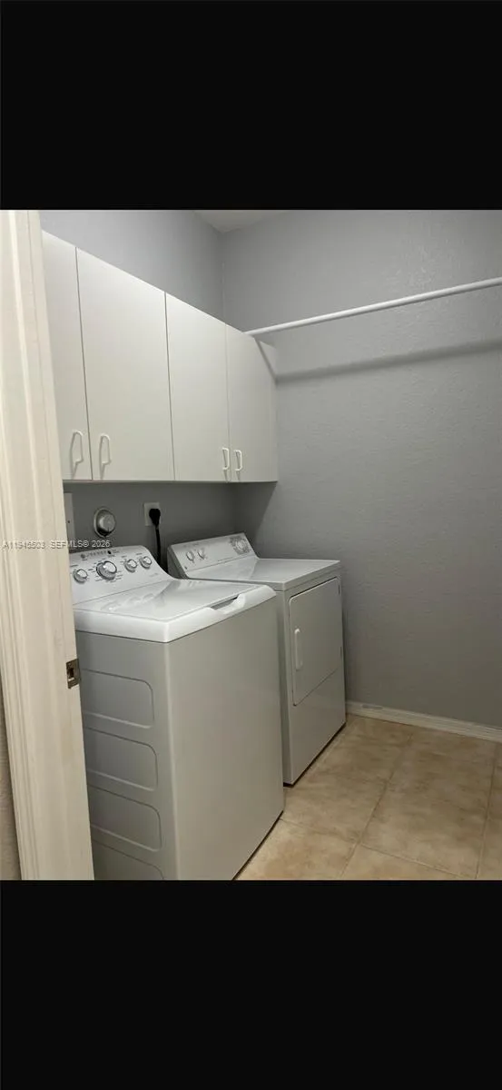 2480 E Aragon Blvd 1, Sunrise, Florida 33313, Sunrise, Florida 33313, 2 Bedrooms Bedrooms, ,2 BathroomsBathrooms,Residential Lease,For Rent,2480 E Aragon Blvd 1, Sunrise, Florida 33313,A11945503