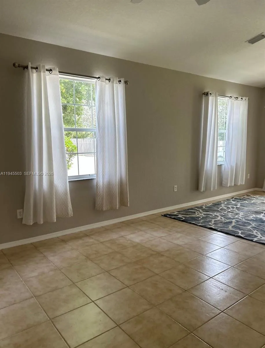 2480 E Aragon Blvd 1, Sunrise, Florida 33313, Sunrise, Florida 33313, 2 Bedrooms Bedrooms, ,2 BathroomsBathrooms,Residential Lease,For Rent,2480 E Aragon Blvd 1, Sunrise, Florida 33313,A11945503