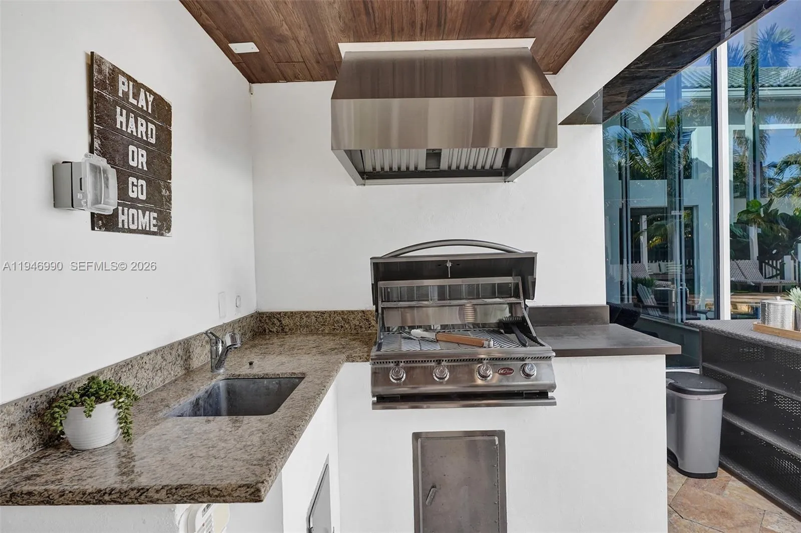 11400 Nw 7th St, Plantation, Florida 33325, Plantation, Florida 33325, 9 Bedrooms Bedrooms, ,5 BathroomsBathrooms,Residential Lease,For Rent,11400 Nw 7th St, Plantation, Florida 33325,A11946990