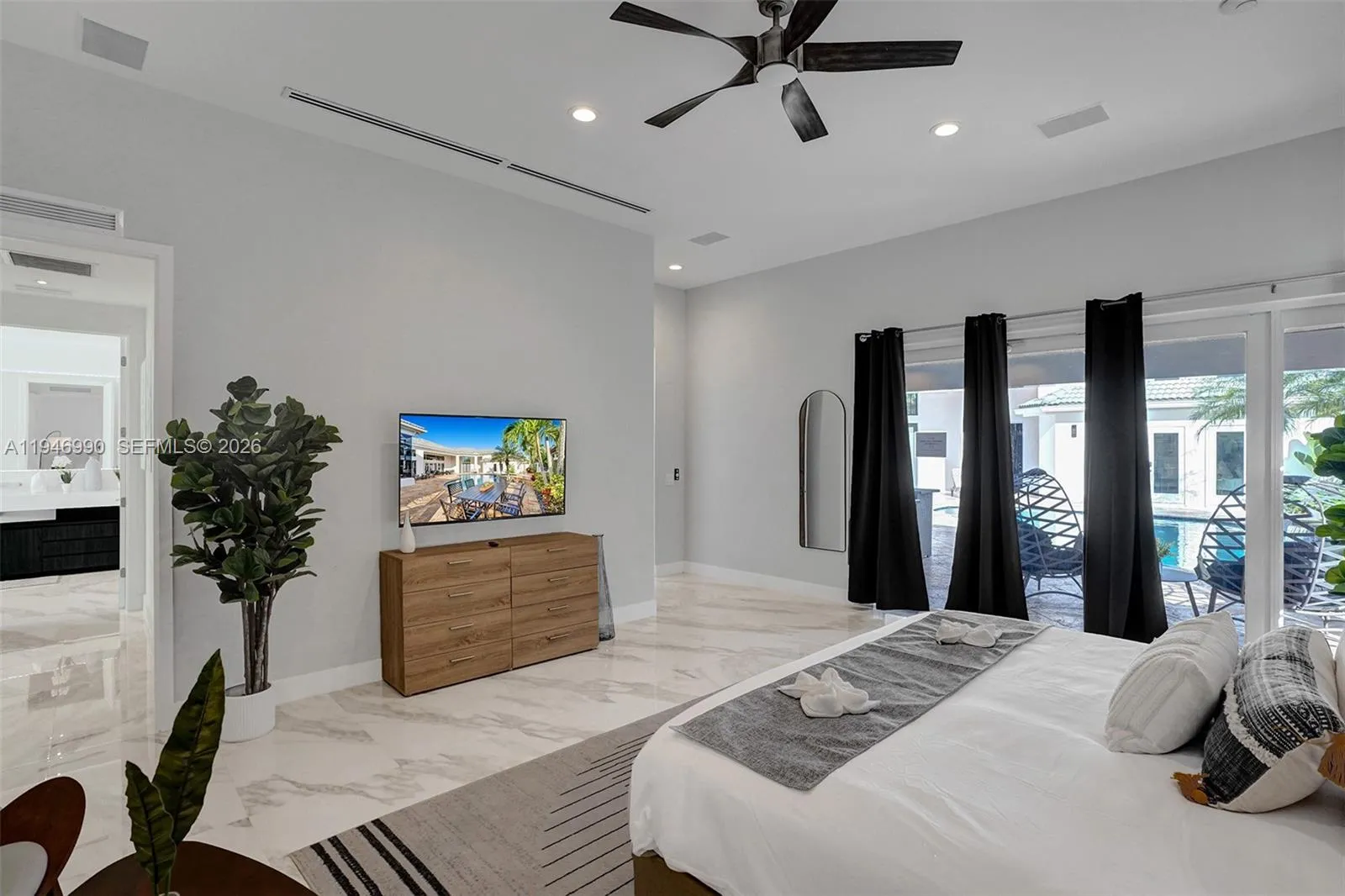 11400 Nw 7th St, Plantation, Florida 33325, Plantation, Florida 33325, 9 Bedrooms Bedrooms, ,5 BathroomsBathrooms,Residential Lease,For Rent,11400 Nw 7th St, Plantation, Florida 33325,A11946990