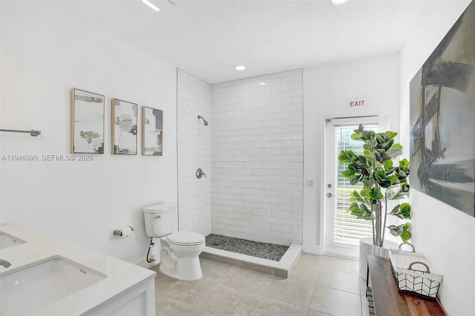 11400 Nw 7th St, Plantation, Florida 33325, Plantation, Florida 33325, 9 Bedrooms Bedrooms, ,5 BathroomsBathrooms,Residential Lease,For Rent,11400 Nw 7th St, Plantation, Florida 33325,A11946990