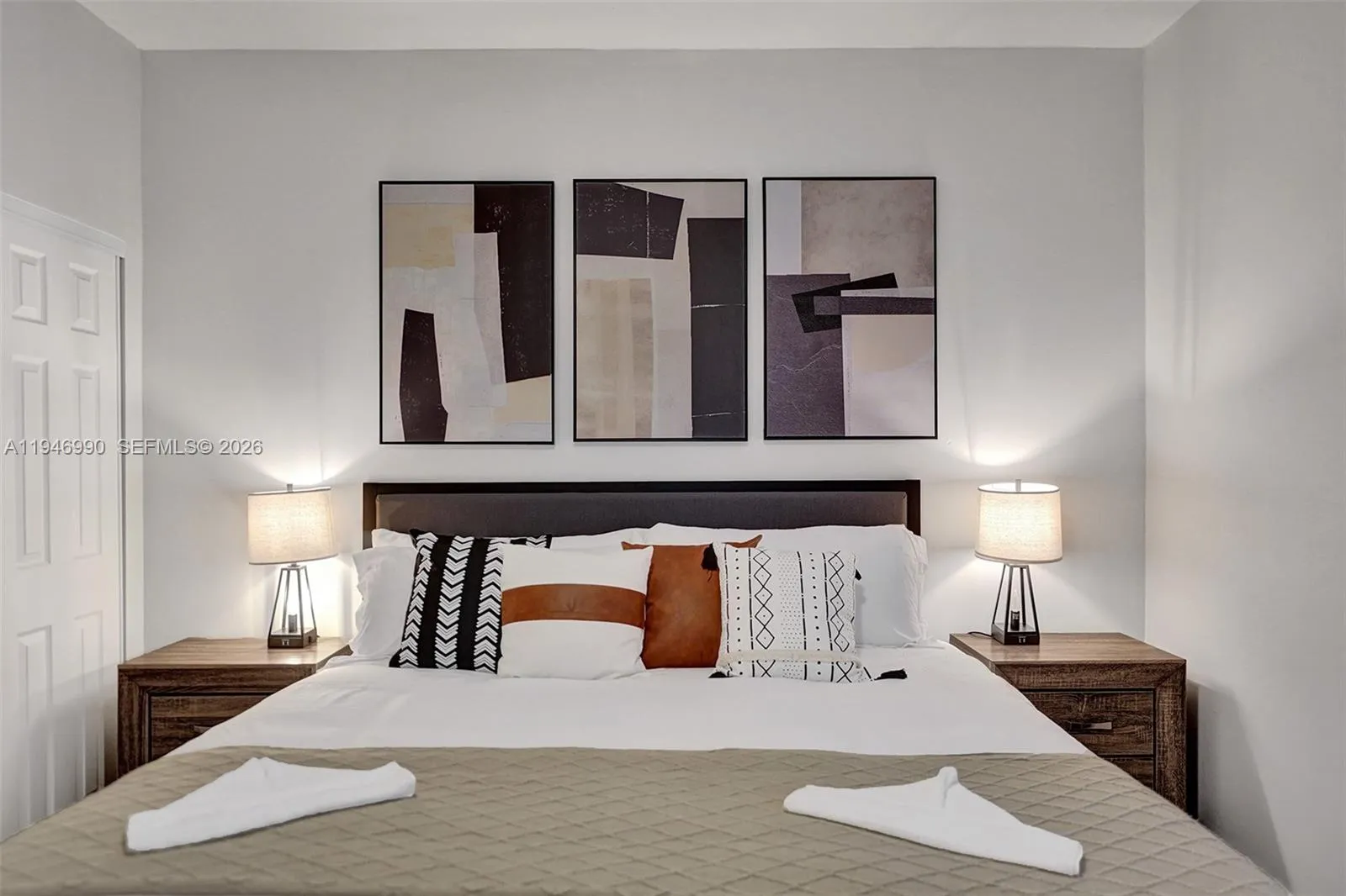 11400 Nw 7th St, Plantation, Florida 33325, Plantation, Florida 33325, 9 Bedrooms Bedrooms, ,5 BathroomsBathrooms,Residential Lease,For Rent,11400 Nw 7th St, Plantation, Florida 33325,A11946990