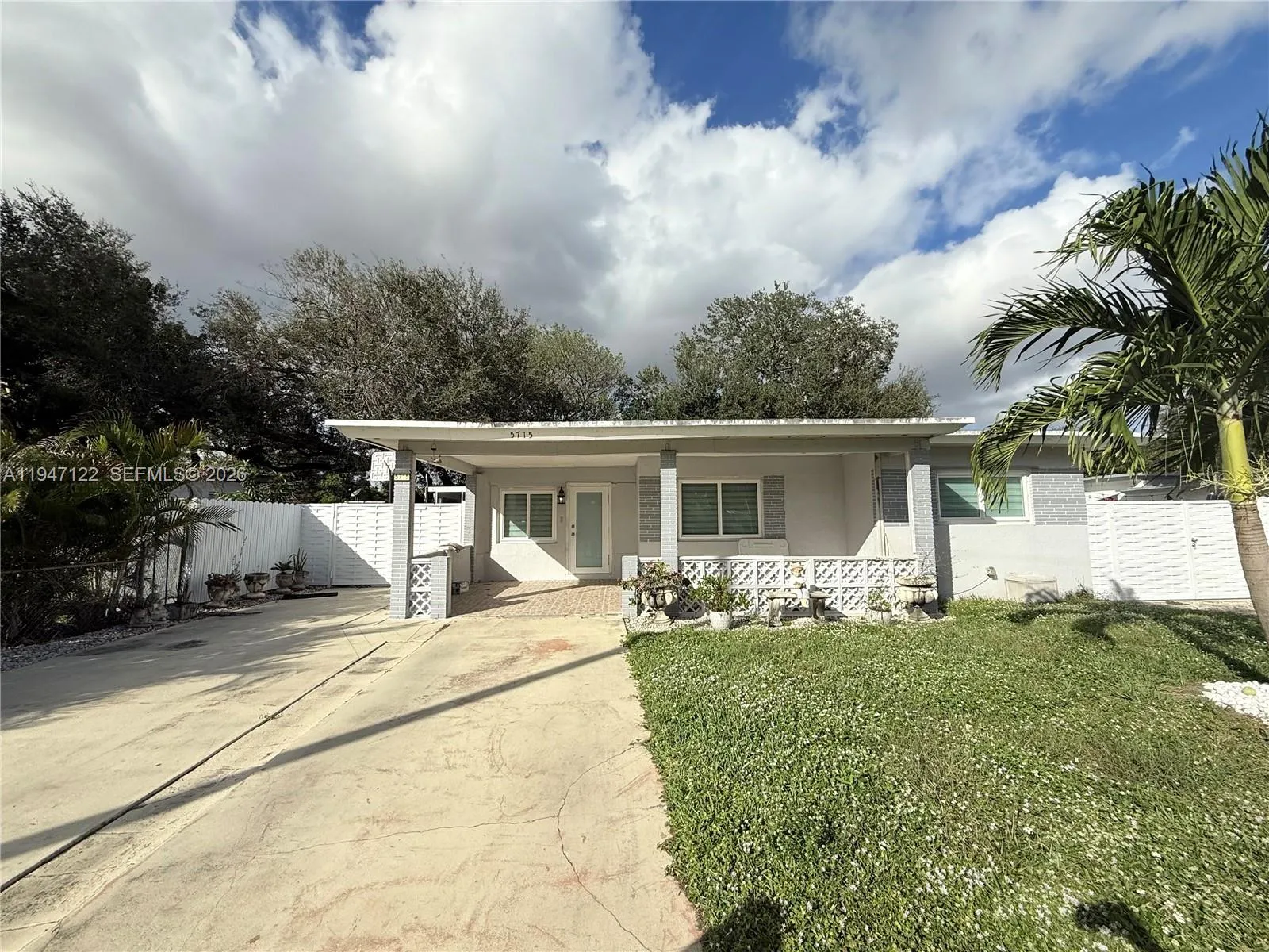5715 Arthur St 0, Hollywood, Florida 33021, Hollywood, Florida 33021, 3 Bedrooms Bedrooms, ,2 BathroomsBathrooms,Residential Lease,For Rent,5715 Arthur St 0, Hollywood, Florida 33021,A11947122