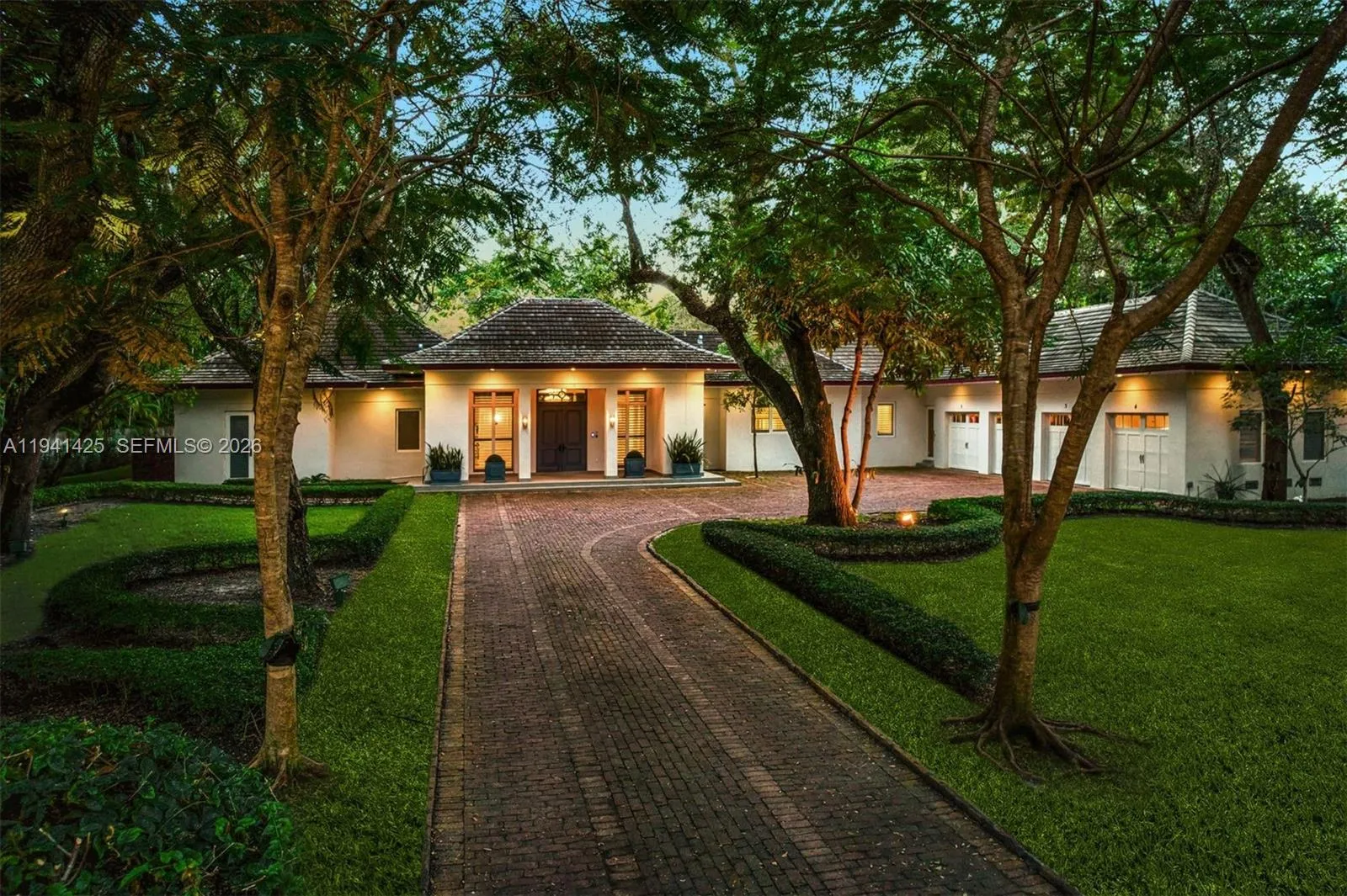 4100 Kiaora St, Miami, Florida 33133, Miami, Florida 33133, 6 Bedrooms Bedrooms, ,7 BathroomsBathrooms,Residential,For Sale,4100 Kiaora St, Miami, Florida 33133,A11941425