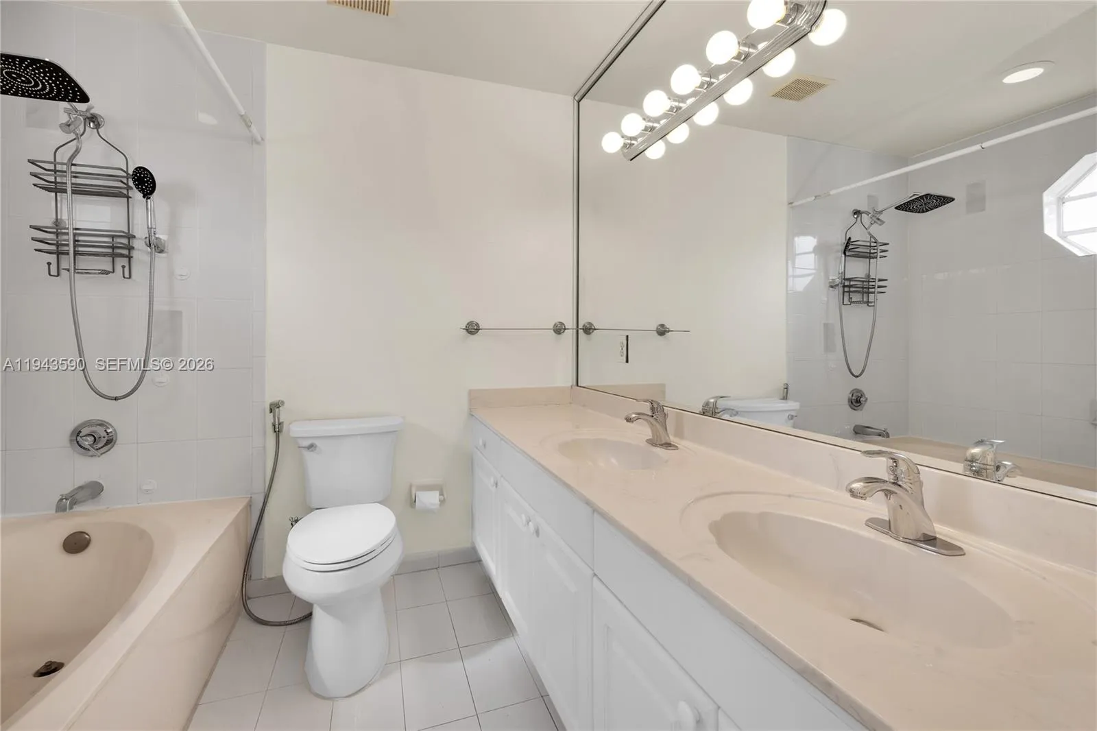7773 Sw 94th Ln, Miami, Florida 33156, Miami, Florida 33156, 3 Bedrooms Bedrooms, ,3 BathroomsBathrooms,Residential,For Sale,7773 Sw 94th Ln, Miami, Florida 33156,A11943590