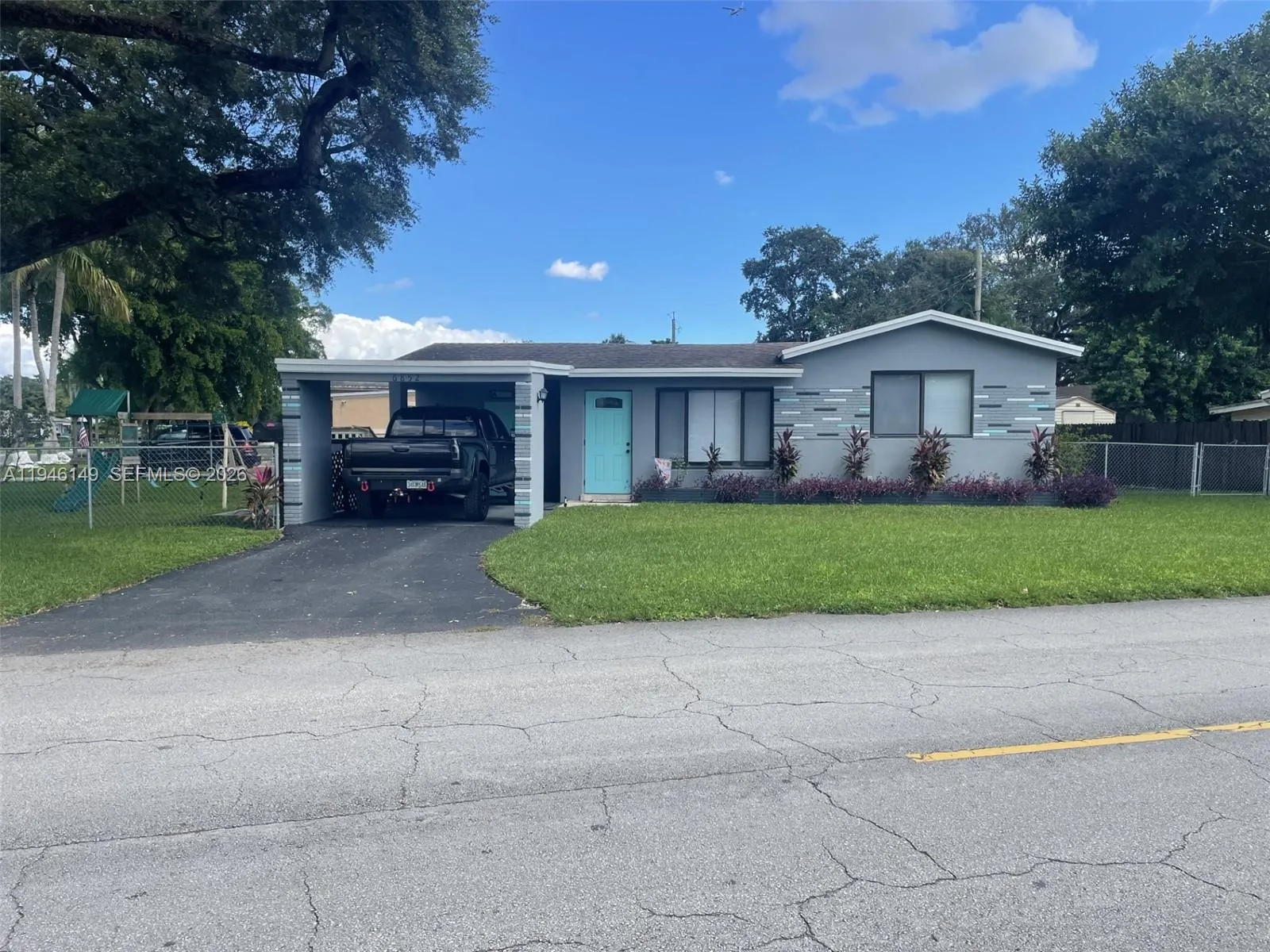 6852 Sw 11th St, Pembroke Pines, Florida 33023, Pembroke Pines, Florida 33023, 2 Bedrooms Bedrooms, ,2 BathroomsBathrooms,Residential,For Sale,6852 Sw 11th St, Pembroke Pines, Florida 33023,A11946149