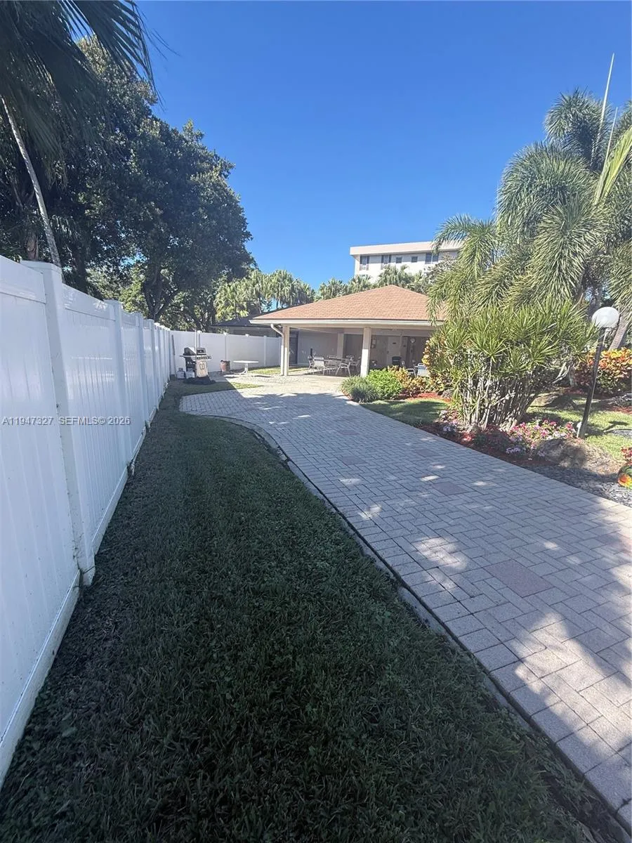 2851 S Palm Aire Dr 506, Pompano Beach, Florida 33, Pompano Beach, Florida 33069, 1 Bedroom Bedrooms, ,1 BathroomBathrooms,Residential,For Sale,2851 S Palm Aire Dr 506, Pompano Beach, Florida 33,A11947327