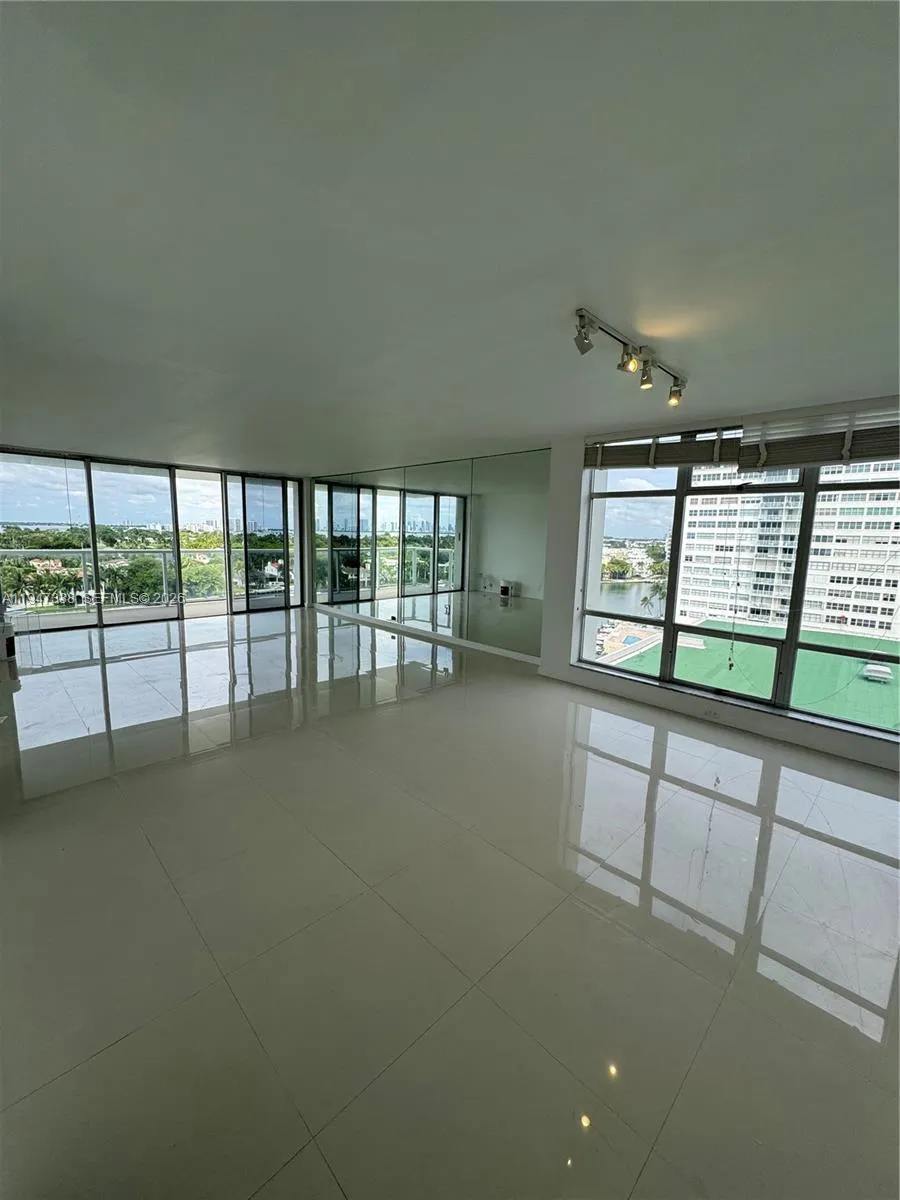 5750 Collins Ave 10f, Miami Beach, Florida 33140, Miami Beach, Florida 33140, 2 Bedrooms Bedrooms, ,2 BathroomsBathrooms,Residential Lease,For Rent,5750 Collins Ave 10f, Miami Beach, Florida 33140,A11947338