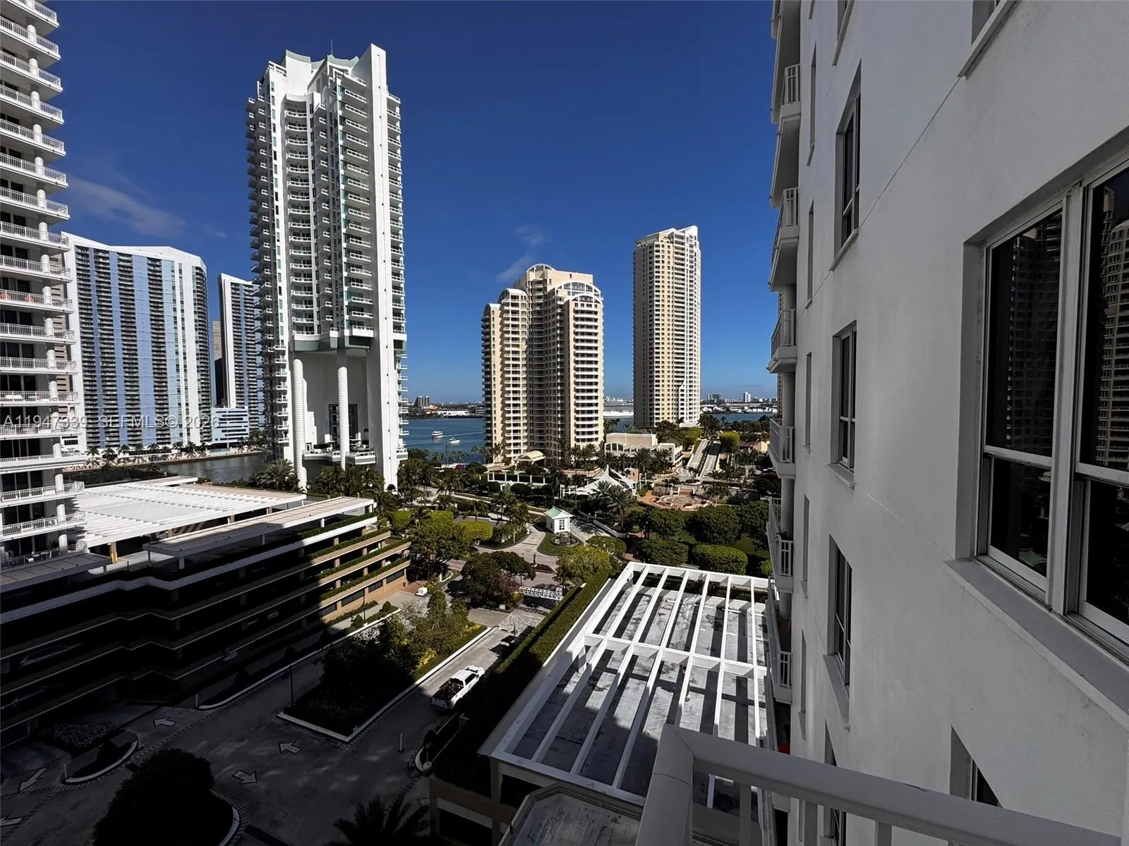 701 Brickell Key Blvd 1208, Miami, Florida 33131, Miami, Florida 33131, 1 Bedroom Bedrooms, ,1 BathroomBathrooms,Residential Lease,For Rent,701 Brickell Key Blvd 1208, Miami, Florida 33131,A11947339